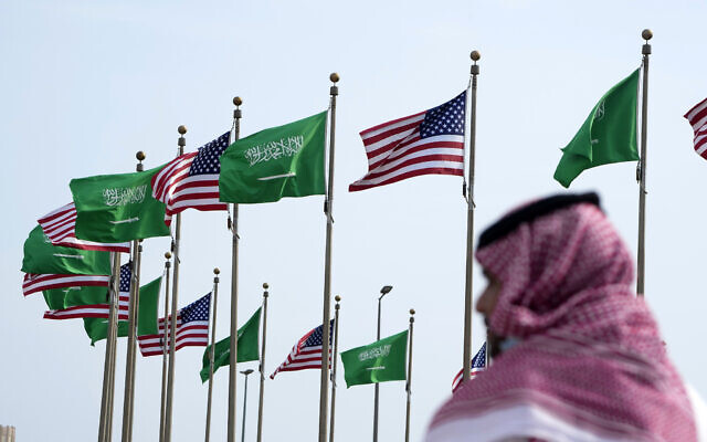 サウジアラビアが外国機の領空通過容認を発表：バイデン大統領訪問直前 2022.7.15 – オリーブ山通信